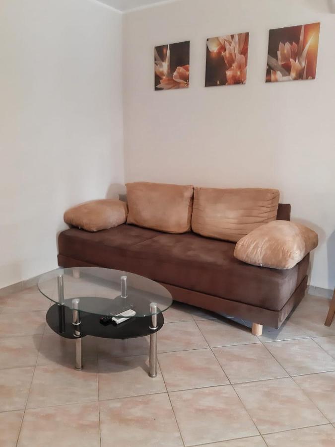 Apartments Angela Zbandaj ภายนอก รูปภาพ