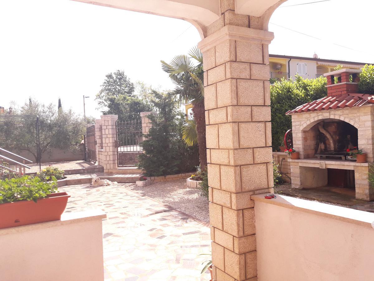 Apartments Angela Zbandaj ภายนอก รูปภาพ